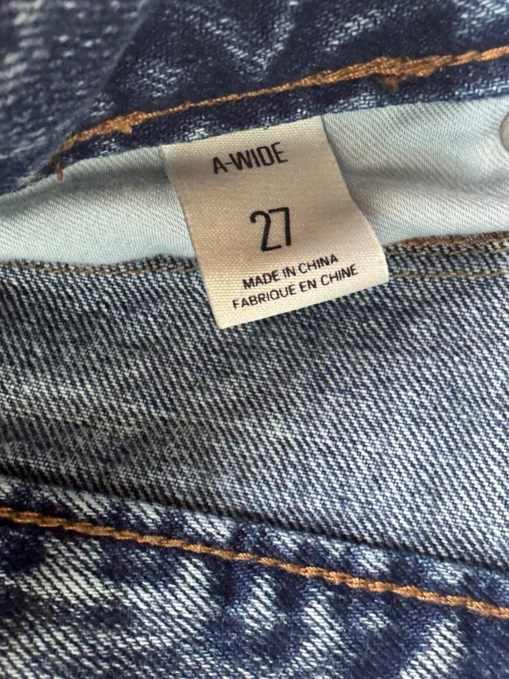 BDG Women's Blue and Navy Jeans